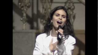 Aline Barros In Korea Renova-me