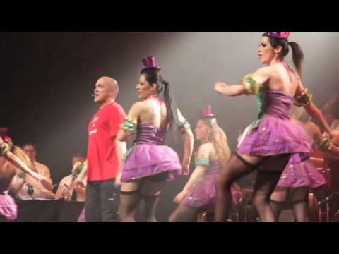 Show parlez moi d’amour