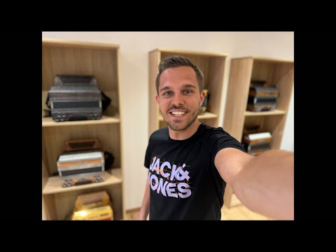 Richi Abenthung spielt unterschiedliche Harmonika Stimmungen (GCFB, ADGC, BEsAsDes + Überraschungen)