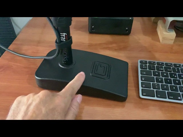 Vídeo relacionado con Gator Frameworks Pie para micrófono para bombo y amplificador con pértiga simple (GFW-MIC-0851)