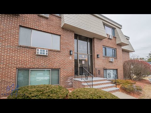 Home for Sale - 8 Hallmark Gardens #8, Burlington