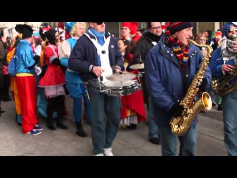 SASSINFUNKY STREET BAND