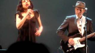 PJ Harvey &amp; John Parish - The Chair @ The Beacon Theater, NYC 06-09-2009