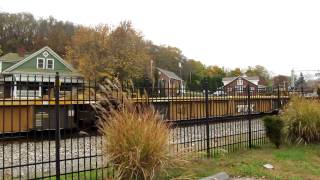 preview picture of video 'Railroad Crossing in Marion, Virginia'