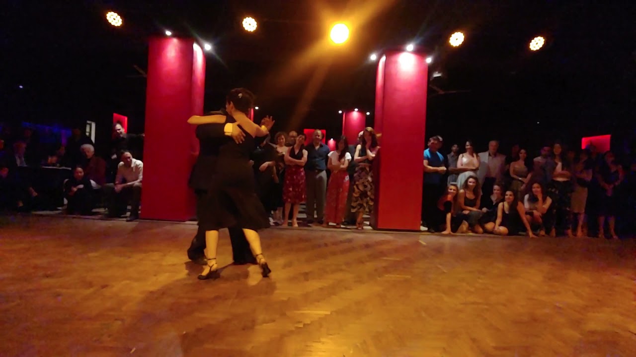 Video thumbnail for Buda Rodríguez y Mora Idil Ceyhan - Milonga Querida (D'arienzo) - La del Centro 15/dic/2021 -3/3