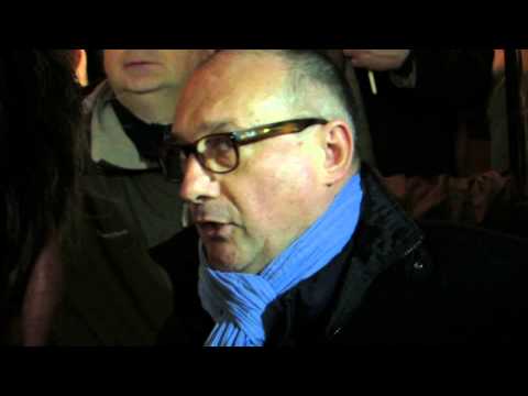 Daniel Sauvaget s'exprime devant les salariés.