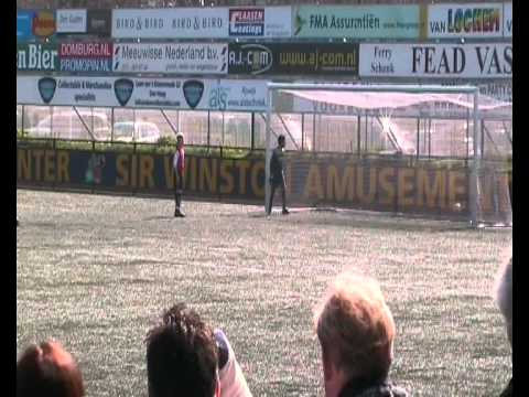 Sergi Roeleveld scoort de winnende treffer met Haaglandia D1 tegen Feijenoord D2. Uitslag 3-2.avi