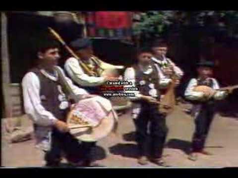 Macedonian Folk Song - Braќа Stojanovi - Kocani (5)