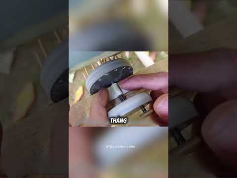 ANH NÔNG DÂN CHẾ THÁP BƠM NƯỚC TỪ NĂNG LƯỢNG GIÓ
