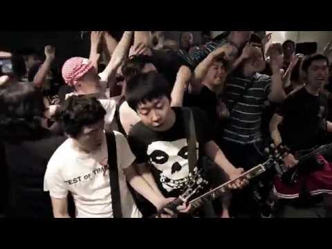 The Geeks - "Defining Moments" Think Fast Records - A BlankTV World Premiere!