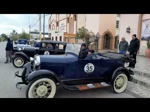 AUTOS ANTIGUOS  EN PARROQUIA SAN ANTONIO SARMIENTO .SAN JUAN ARGENTINA.