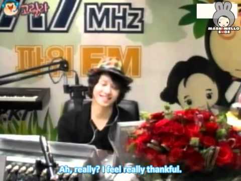 110626 IU (아이유) calls Heechul's Young Street final broadcast (eng sub)