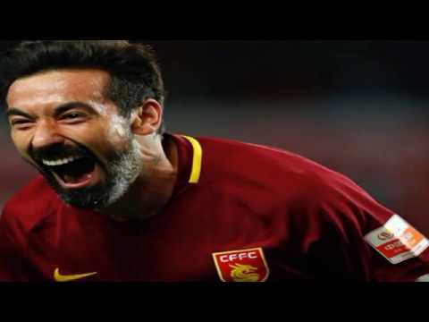 BENVENUTI AL MANICOMIO [ EZEQUIEL LAVEZZI SI RITIRA DAL CALCIO ]