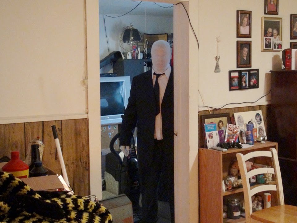 SCARY SLENDER MAN SIGHTING