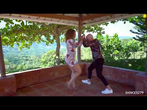 ATACA & LA ALEMANA - Bachata dances