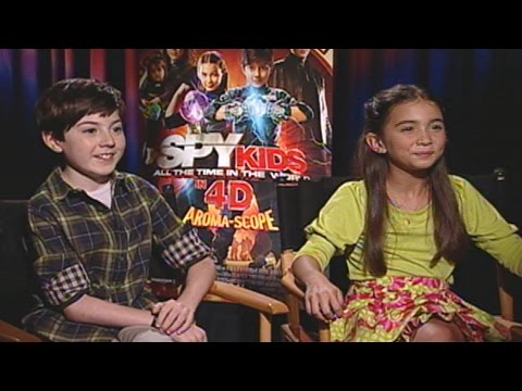 'Spy Kids: All the Time in the World in 4D' Mason Cook & Rowan Blanchard Interview