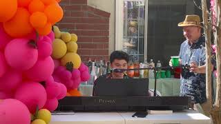 Hound Dog - Karl - Party