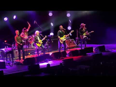 Bachman Turner and Overdrive , B T O  concert in Laval on may 5 2025