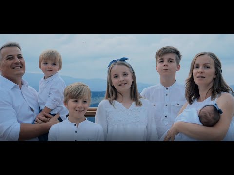 Lucian și Adelina - Familia 5 || Noi avem acolo-n Cer