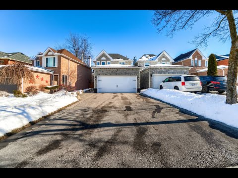 111 Sandfield Drive, Aurora Home for Sale - Real Estate Properties for Sale