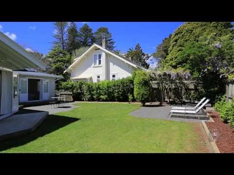 33 Claude Road, Epsom, Auckland by Martin Honey