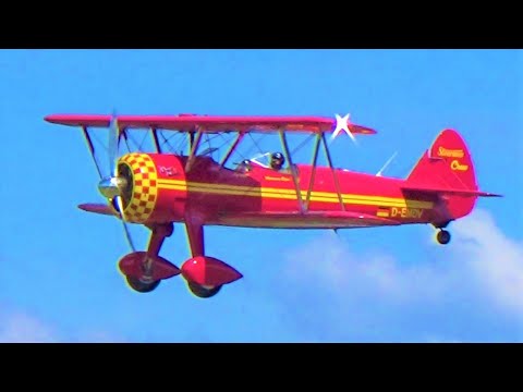 SUPER STEARMAN ACTION 1941 PRATT & WHITNEY 450 HP SOUND AEROBATICS TAXY TAKE OFF LANDING Bienenfarm
