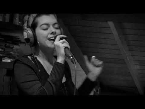 HIJAS DE ZION - Roots