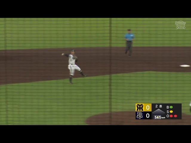【ファーム】ランニングスロー!! バファローズ・野口智哉 軽快な守備を見せる!!  2024年9月1日 オリックス・バファローズ 対 阪神タイガース