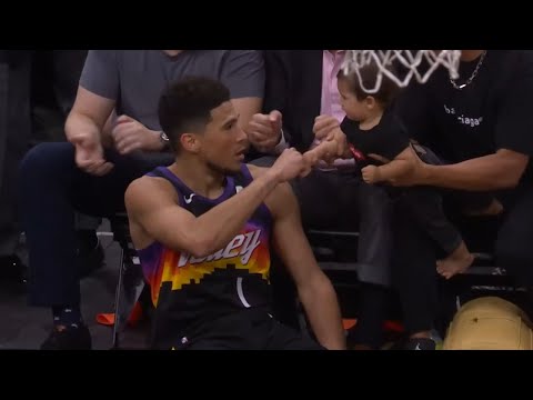 Devin Booker Fist Bumps Baby After Buzzer-Beater😂