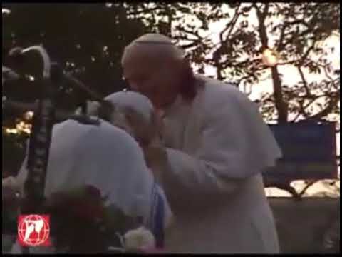 Giovanni Paolo II e Madre Teresa di Calcutta.