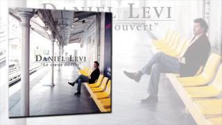 Qui Je Suis Music Video