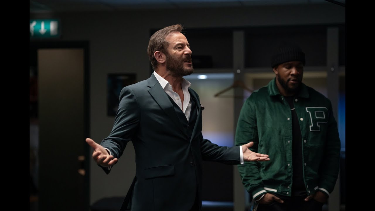 Miniature de la vidéo Osy Ikhile on "Heavyweight" | Playing the role of "Cain" du film Heavyweight