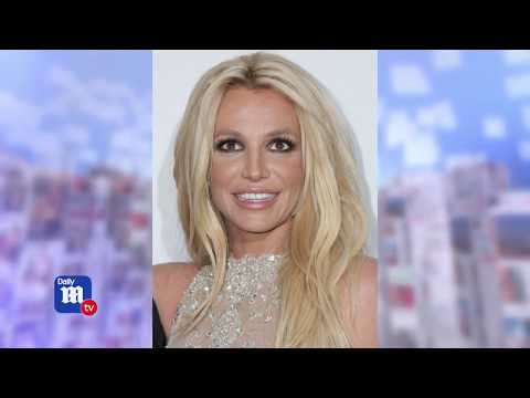 download lagu mp3 mp4 Britney Spears Teeth, download lagu Britney Spears Teeth gratis, unduh video klip Britney Spears Teeth