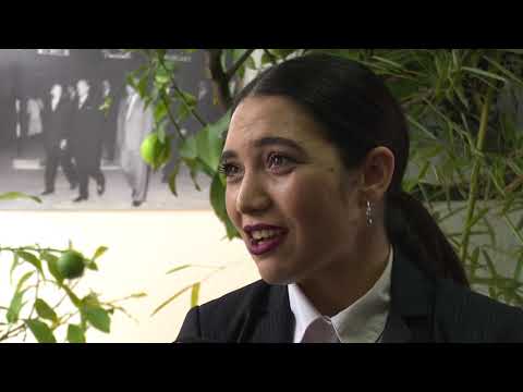 Сакине од 4 Play во Ексклузив