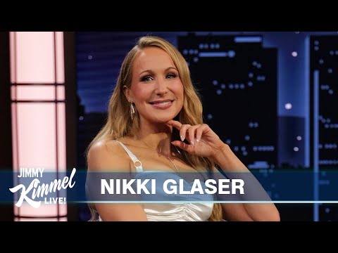 Nikki Glaser on Hosting the Golden Globes, Roasting Celebs & Performing with Dad at Grocery Store