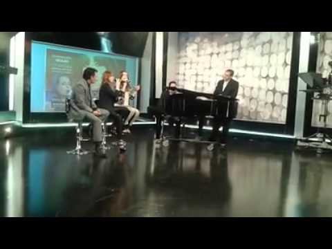 Pastora Soler Cantando a Dúo con Lorena Gómez