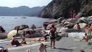 preview picture of video 'Vernazza 360 degree view cinqueterre'
