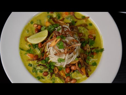 Noodles In Veg Curry ! Veg Burmese Khow Suey