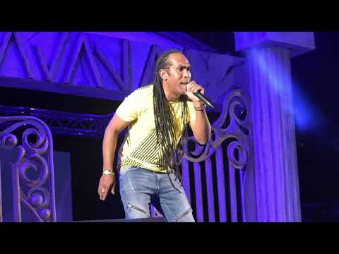 Farmer Nappy performing 'Fete Wid Meh Dahlin' at Cavanal