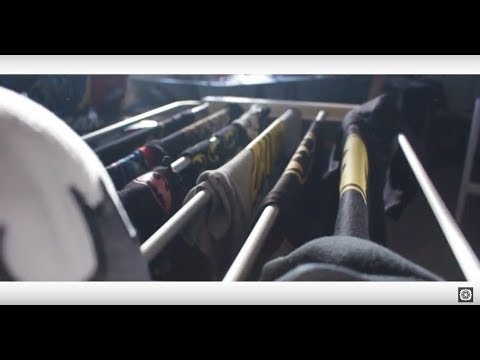 Young Saints & Sorak - Super Hero (Súper Héroes de Sofá)