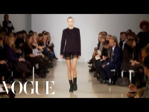 Fashion Show - Jil Sander: Fall 2010 Ready-to-Wear