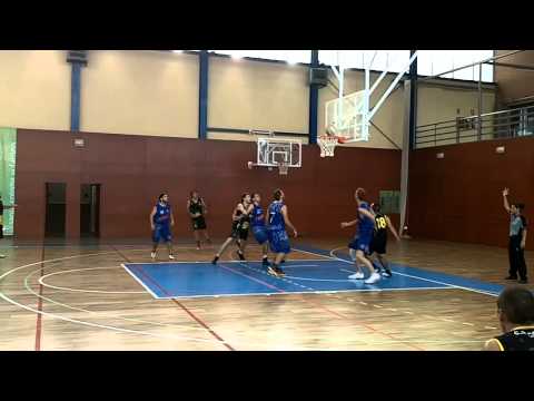 C.B. Farners 76 - 65 C.B,Cellera Niviuk  (28-09-2013)