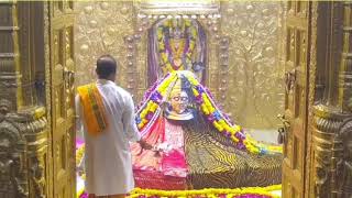 પ્રથમ સોમનાથ મહાદેવને અલૌકિક એવો અર્ધનારેશ્વર શૃંગાર કરવામાં આવ્યો, સ્ત્રી અને પુરુષ એક બીજા ના પૂરક દર્શાવેછે આ સ્વરૂપ( અહેવાલ : કૌશલ જોશી)