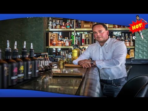 ✅ Jurgen Lijcops van Bar Burbure brengt boek uit: 150 bars met een wauwgevoel