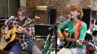 Laura Cantrell "Can't Wait" Live at KDHX 9/21/14