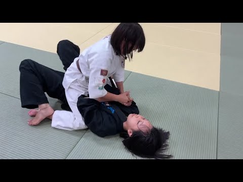 熱い女子柔術スパーリング