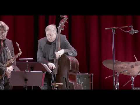 Silent Night / Sainte Nuit - le Trio Lorraine Desmarais et Jean-Pierre Zanella au saxophone