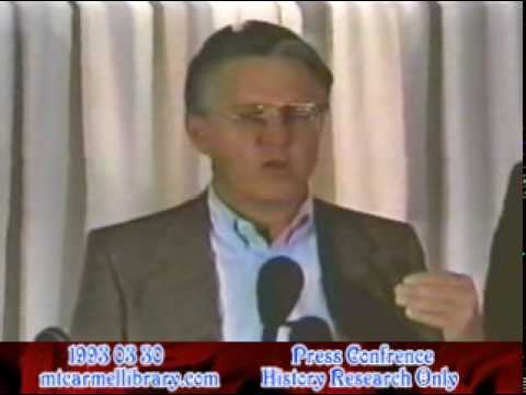 Day 31 930330 Waco Press Conference 05