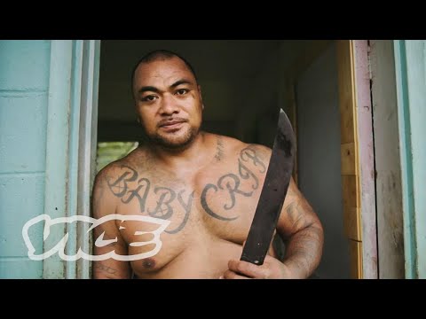Pandilleros en el paraíso: los deportados de Tonga