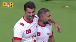 Download lagu Futbolun efsaneleri GençLig için sahaya indi mp3